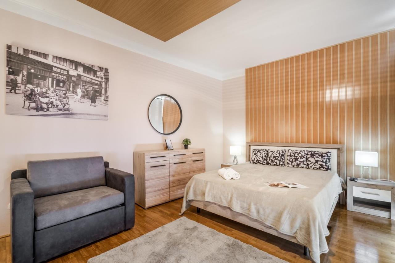 Bpr Timber Loft Home With Balcony 부다페스트 외부 사진