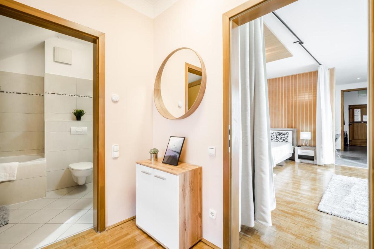 Bpr Timber Loft Home With Balcony 부다페스트 외부 사진